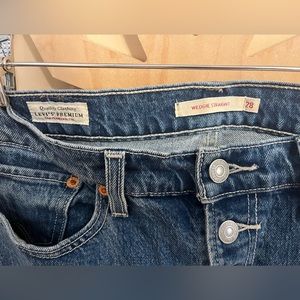 Levi’s Wedgie Straight Exposed Button Fly Sz 28